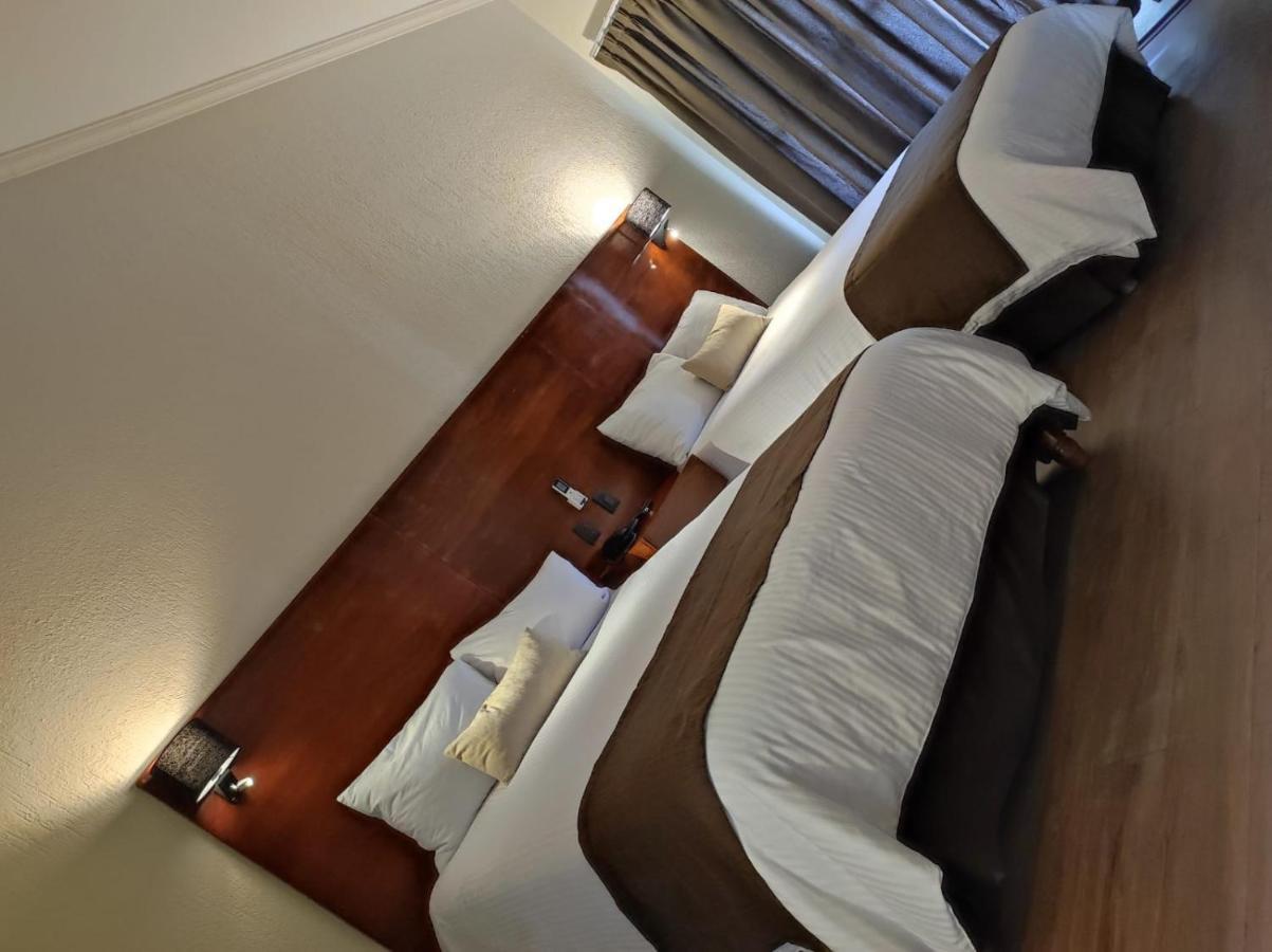 Sand's San Luis Hotel